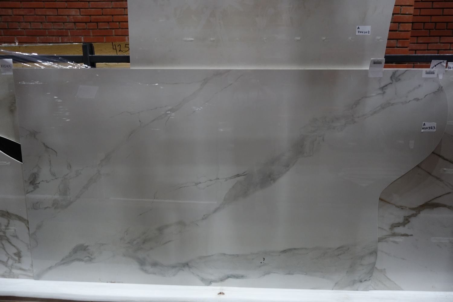 Керамический гранит Calacatta Classico Polished 120x278 Большой Скол