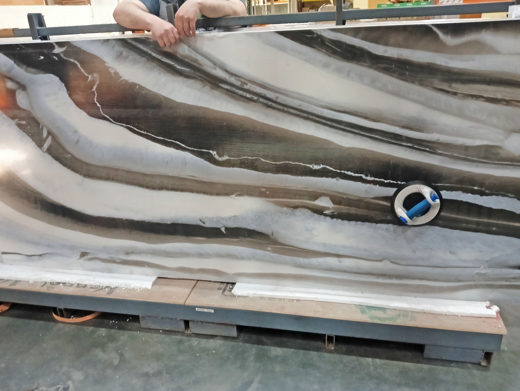 Керамический гранит Tiger Ice Polished 120x278 Скол На Углу D